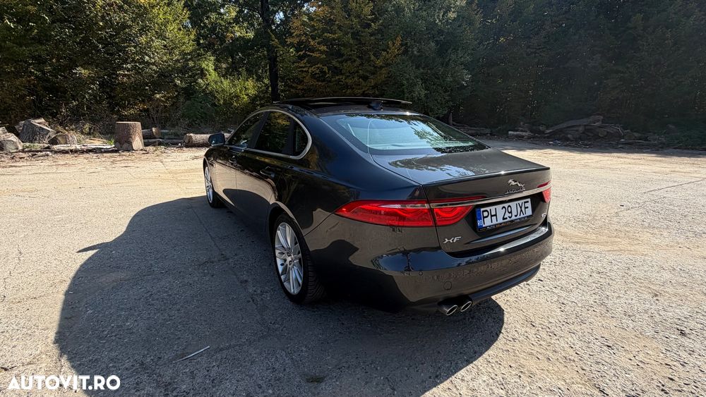 Jaguar XF 20d Aut. Prestige - 4