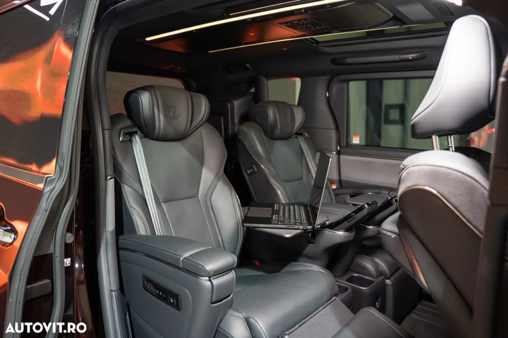 Lexus LM 350h Luxury - 2