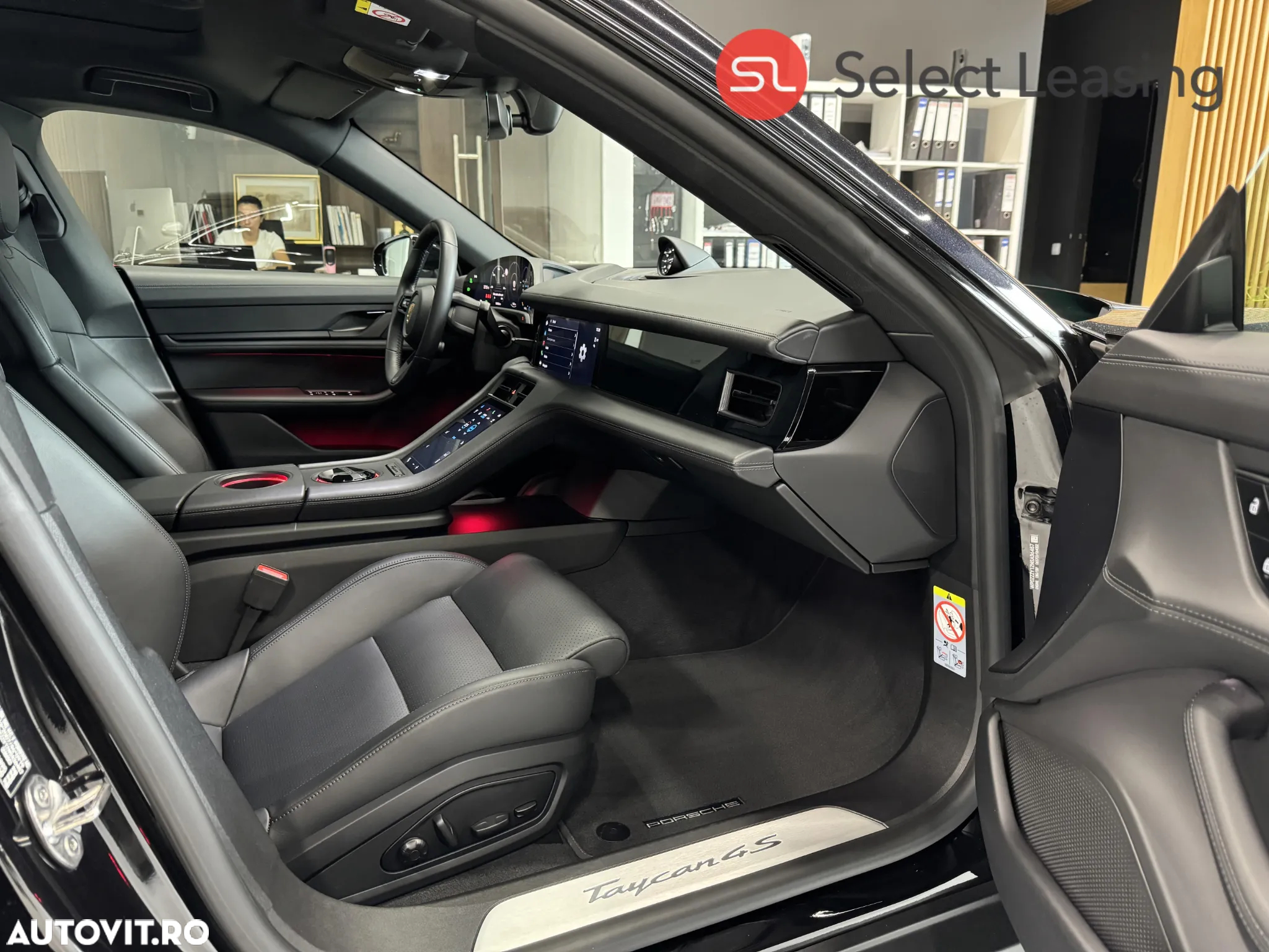 Porsche Taycan 4S - 13