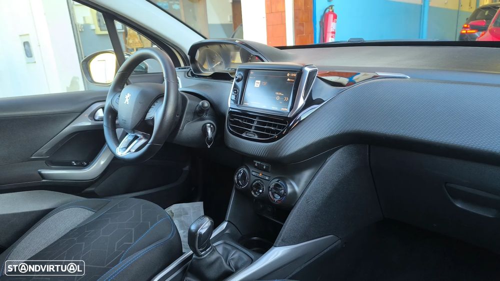 Peugeot 2008 1.6 BlueHDi Style - 14