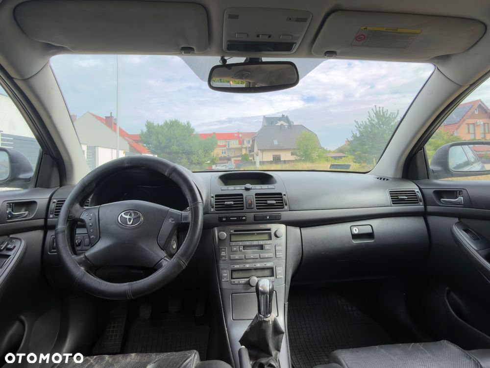 Toyota Avensis 1.8 VVT-i - 13