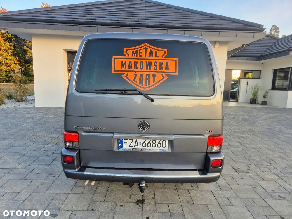 Volkswagen Caravelle - 21