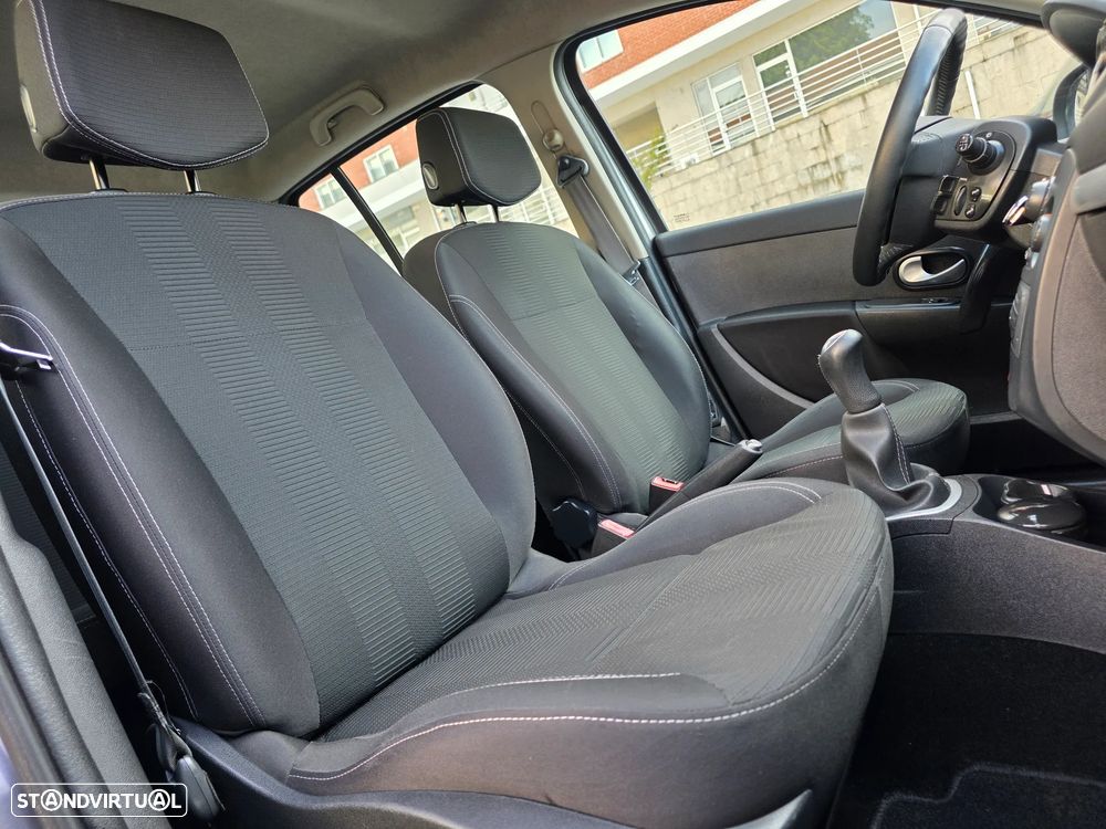 Renault Clio 1.5 dCi Dynamique S - 20
