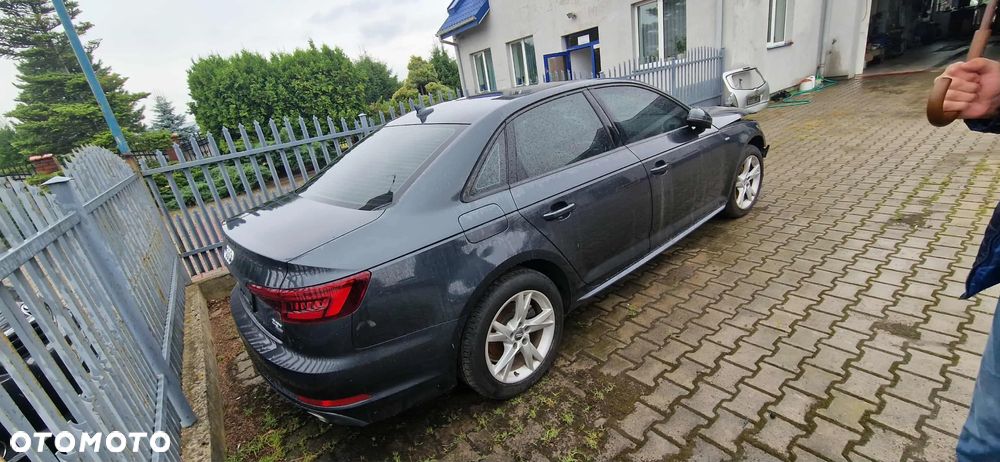 Audi A4 Limousine 2.0 TFSI ultra S tronic - 14