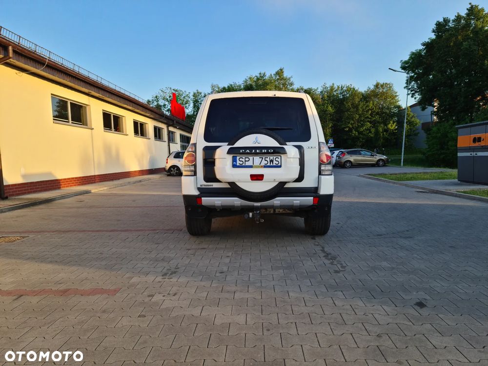 Mitsubishi Pajero - 5
