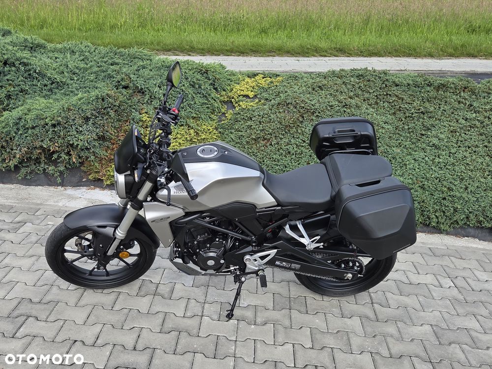 Honda CB - 22