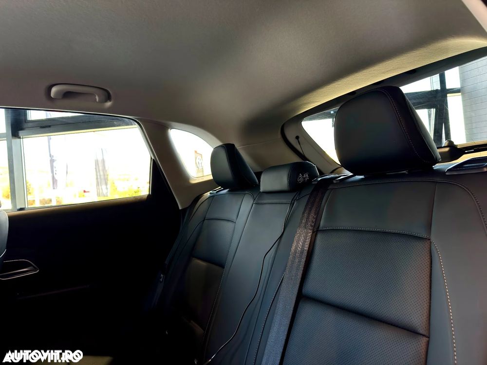 MG ZS HEV 1.5 GSI AT Exclusive - 15