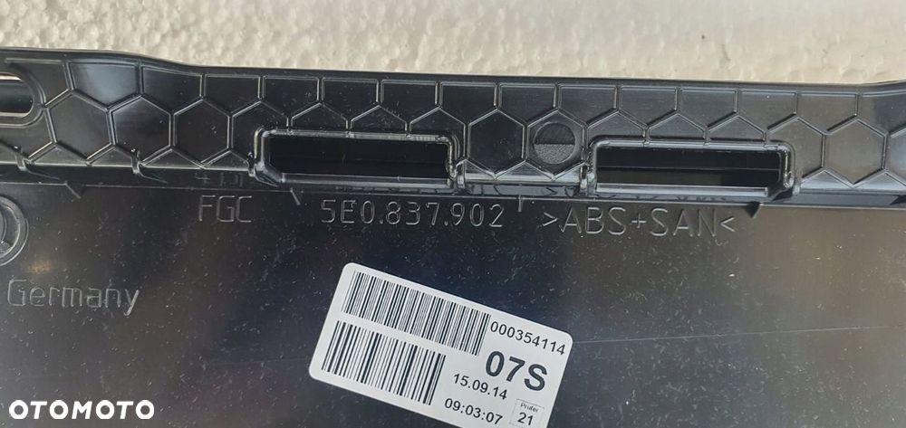 LISTWA DRZWI PRAWY PRZÓD OCTAVIA III 5E0837902 - 3