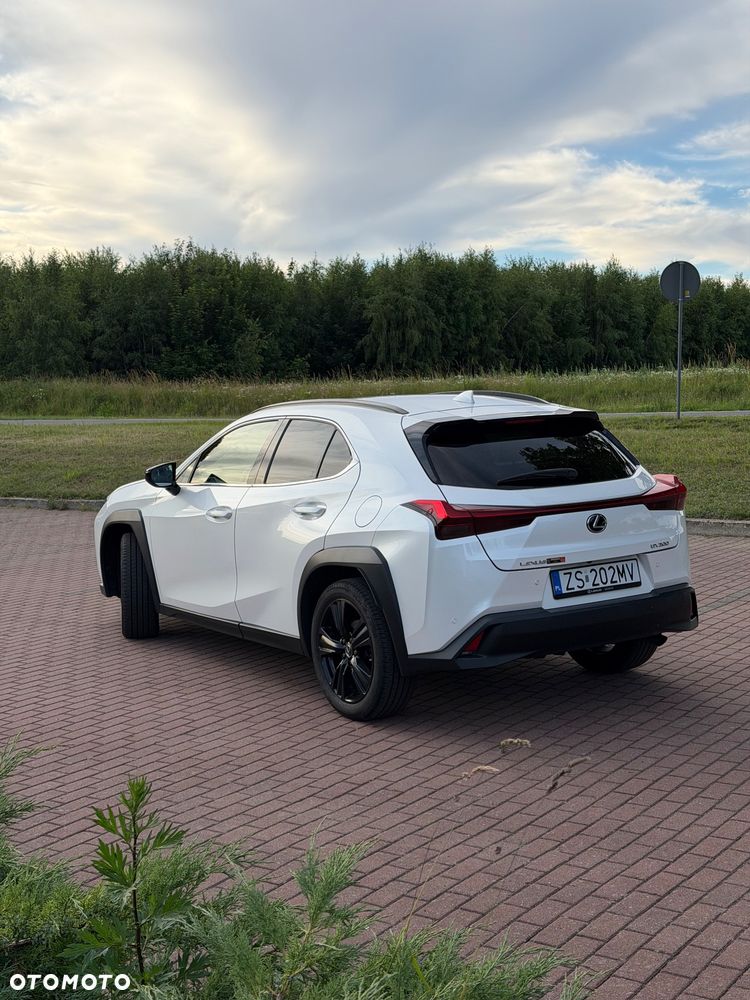 Lexus UX - 7