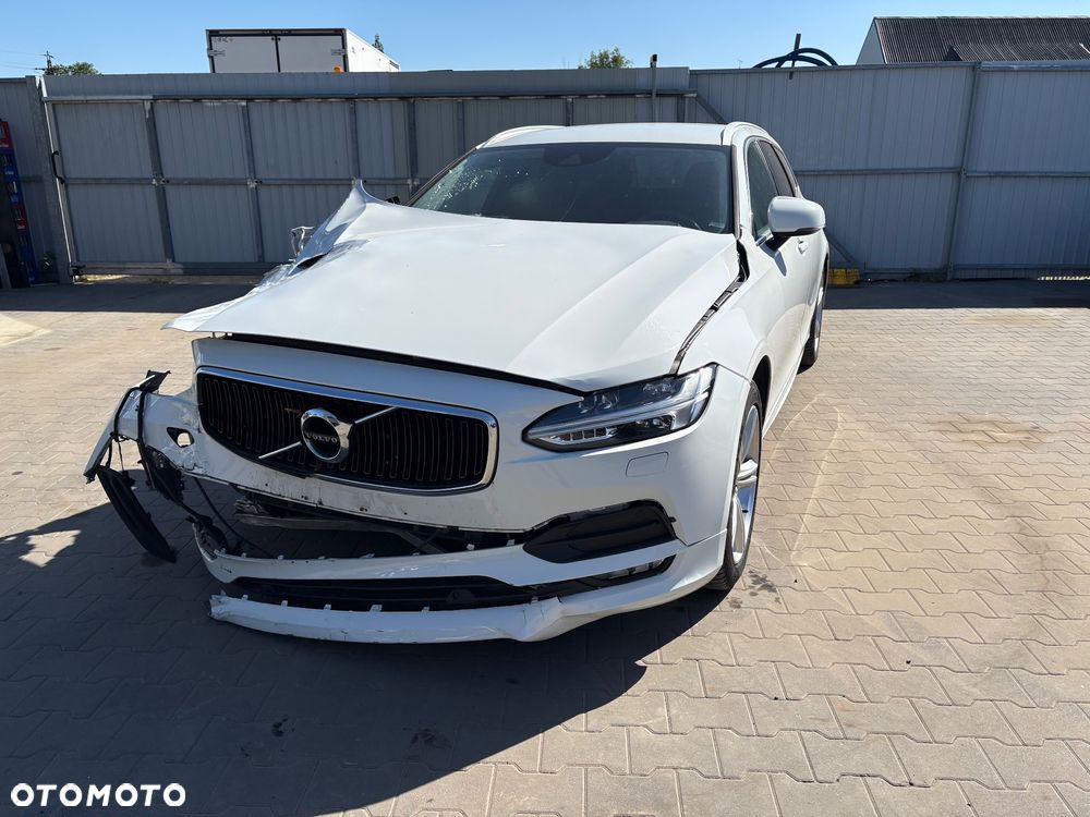 Volvo V90 D3 Momentum Pro - 2