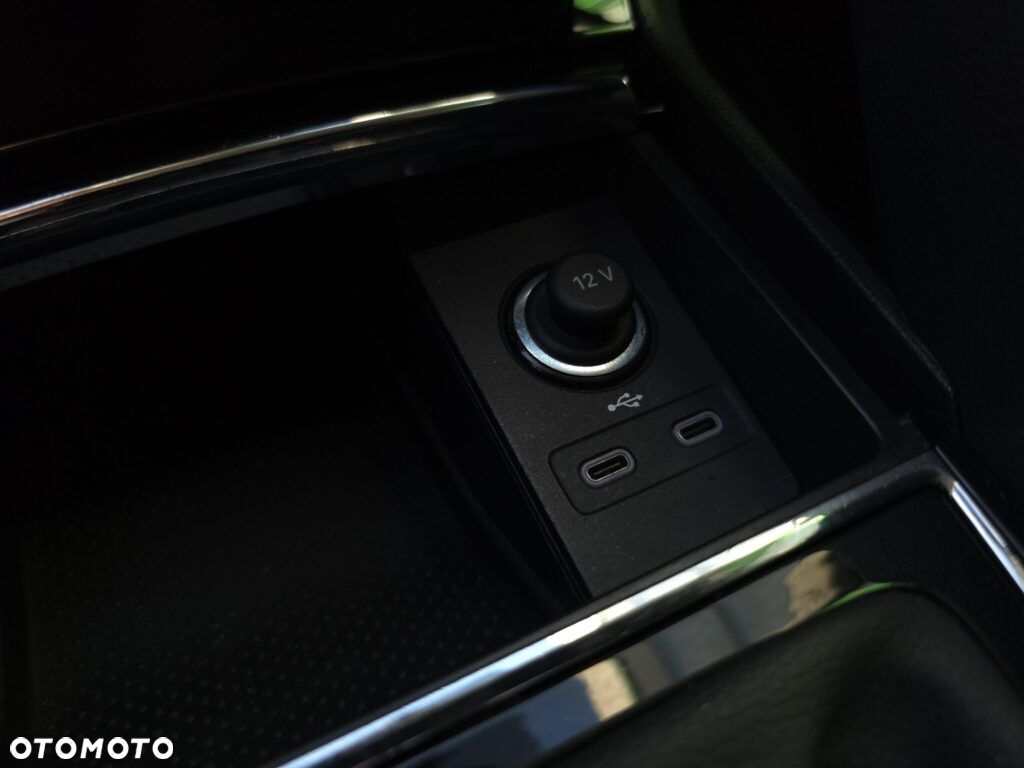 Skoda Karoq 1.0 TSI GPF 4x2 Ambition - 24