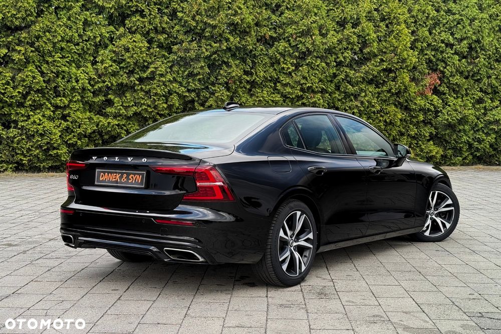 Volvo S60 T4 R-Design - 4