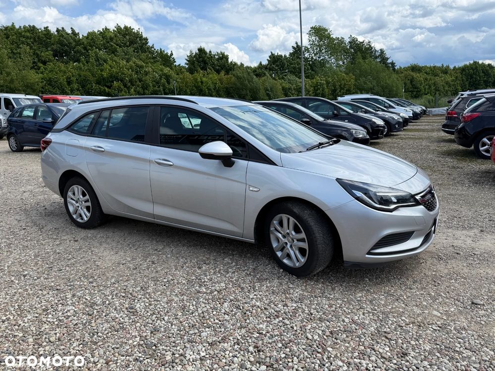 Opel Astra 1.6 CDTI Enjoy - 11