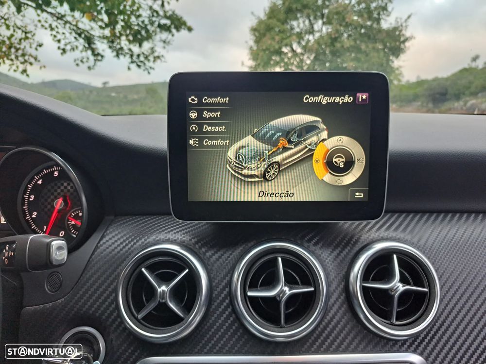 Mercedes-Benz A 200 (BlueEFFICIENCY) 7G-DCT AMG Sport - 24