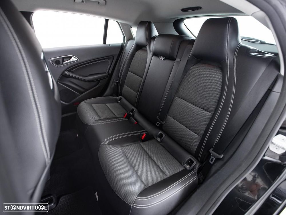 Mercedes-Benz CLA 180 - 11