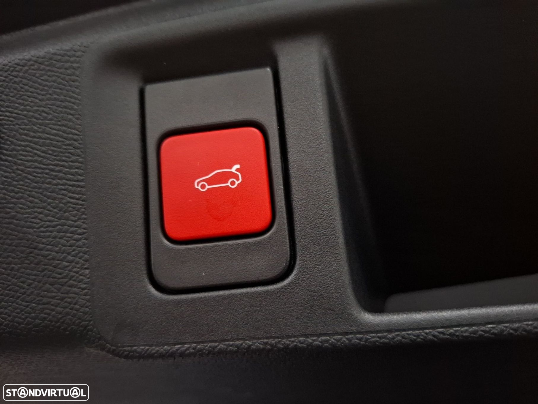 Peugeot 308 SW 1.6 Hybrid GT e-EAT8 - 27