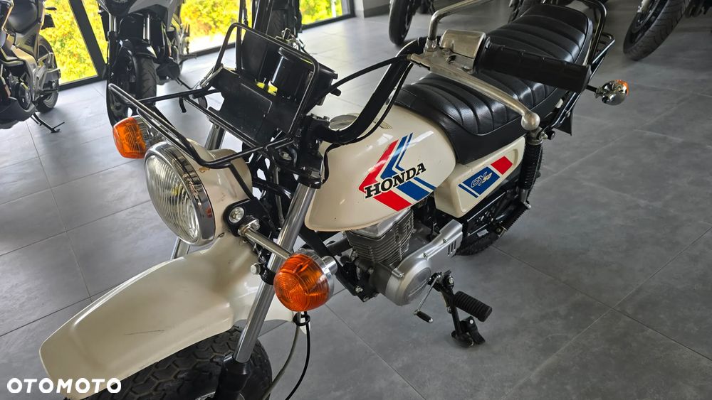 Honda C - 6