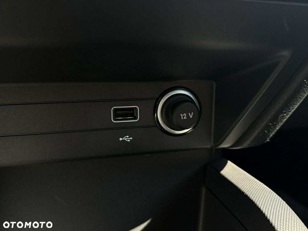 Skoda Fabia 1.0 TSI Ambition - 27