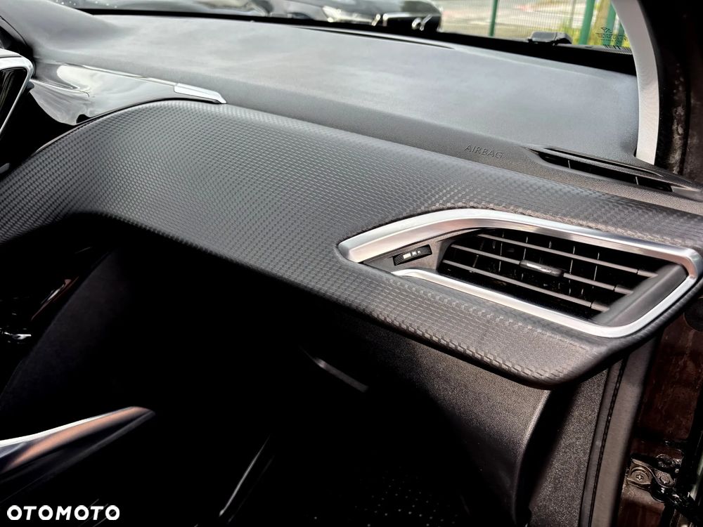 Peugeot 2008 120 VTI Allure - 23