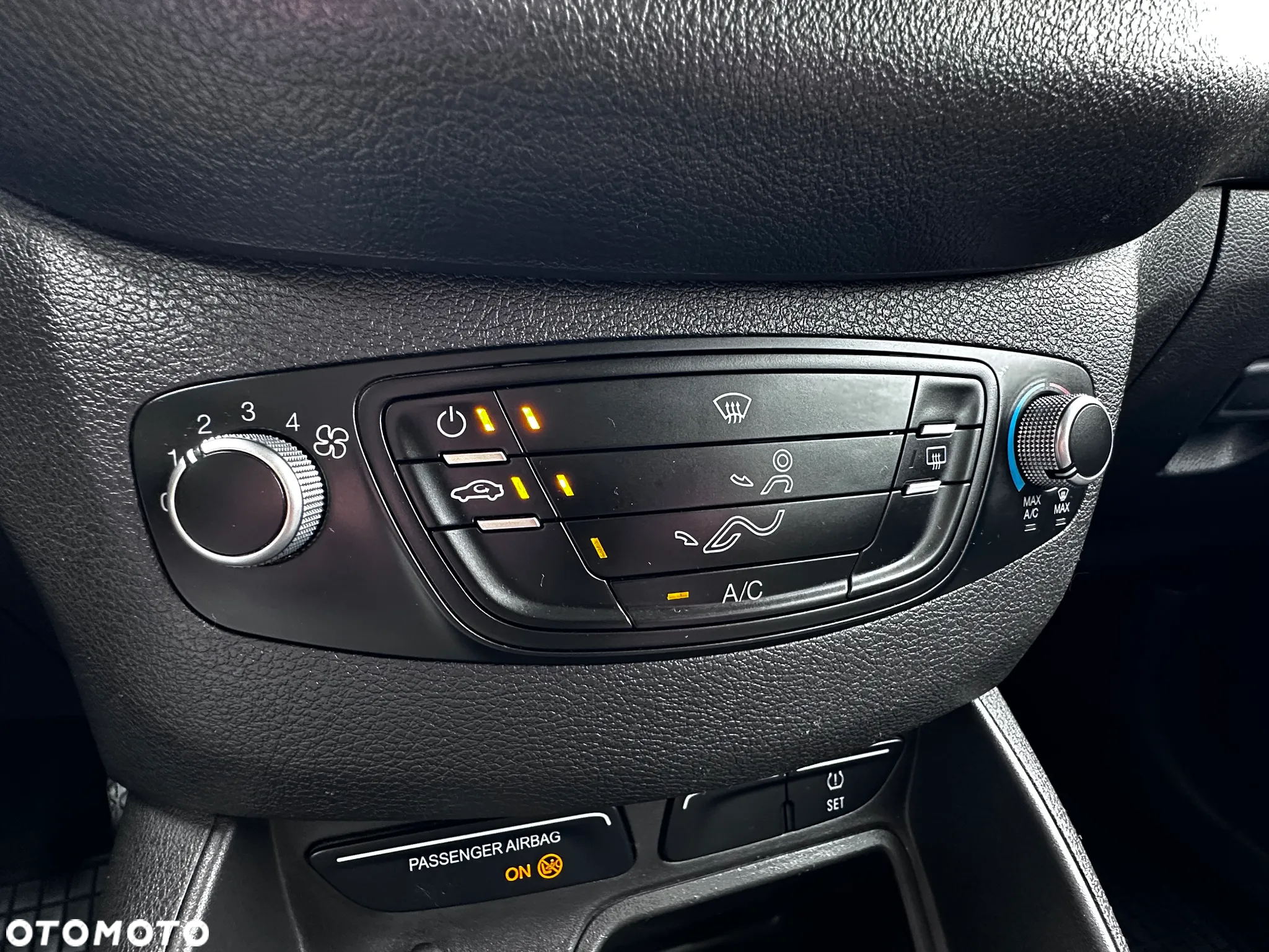 Ford Transit Courier 1.5 TDCi Trend - 28