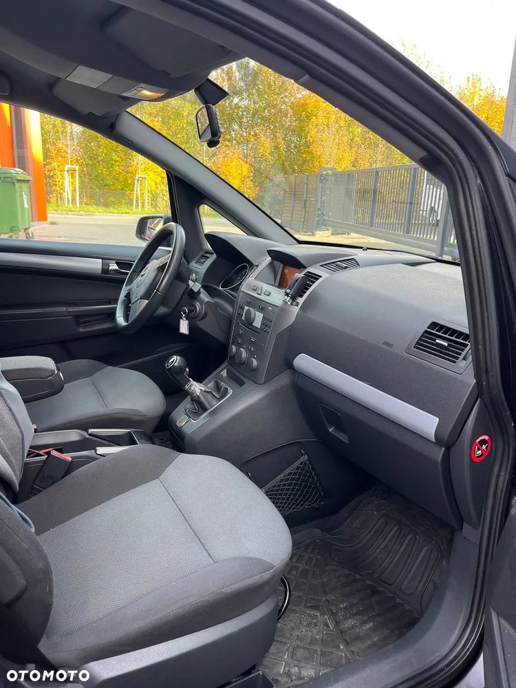 Opel Zafira - 8