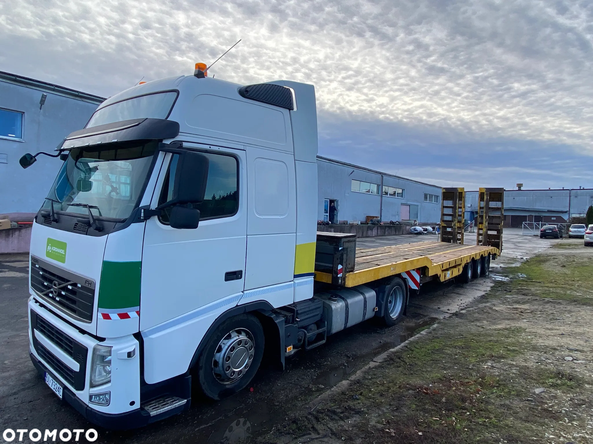 Volvo FH4XT z naczepą Berger N-34 - 3
