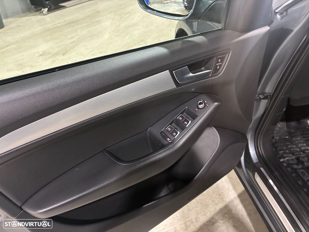 Audi Q5 2.0 TDI quattro Business Line S-line S-tronic - 11