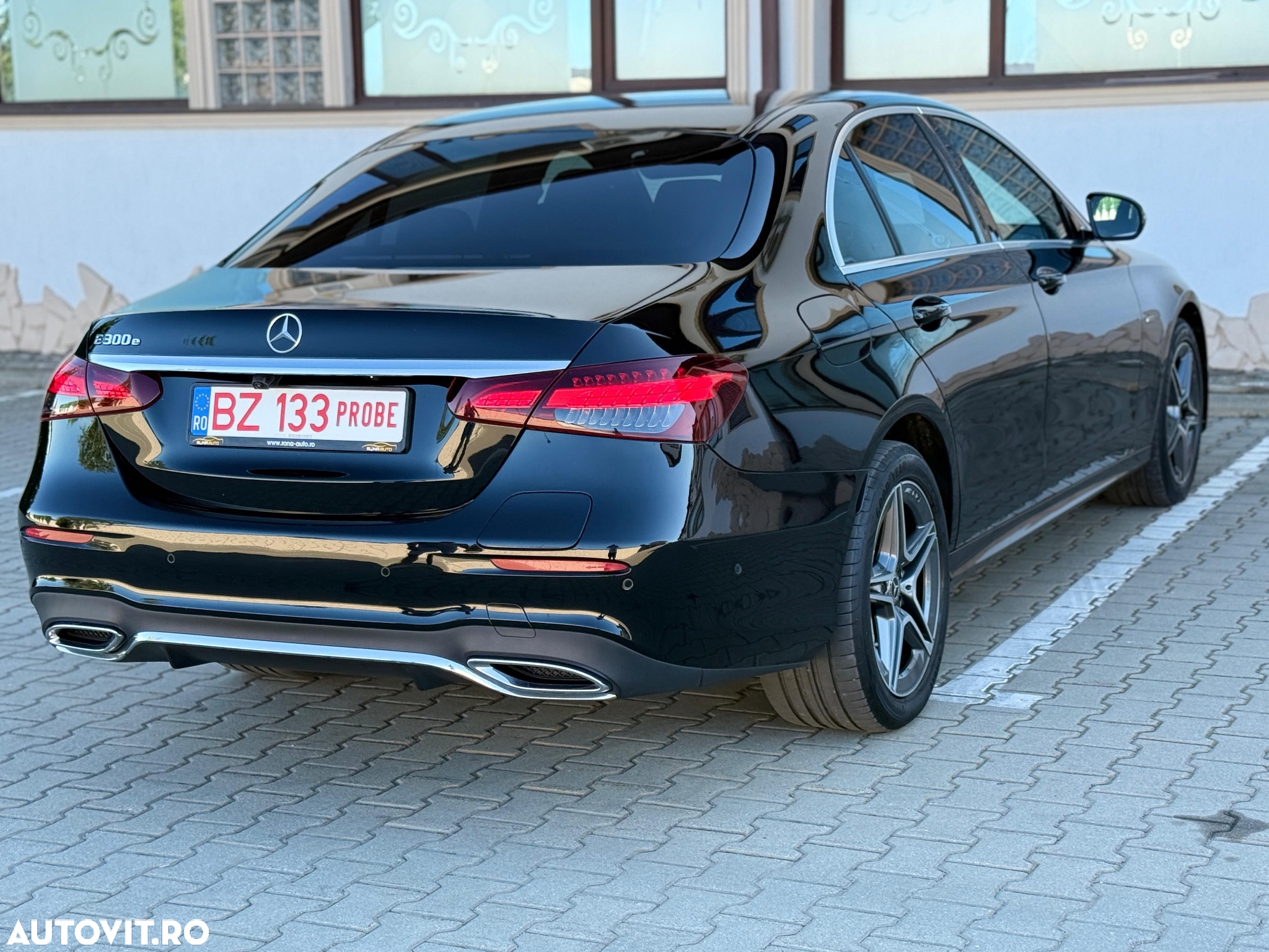 Mercedes-Benz E 300 T 9G-TRONIC AMG Line - 14