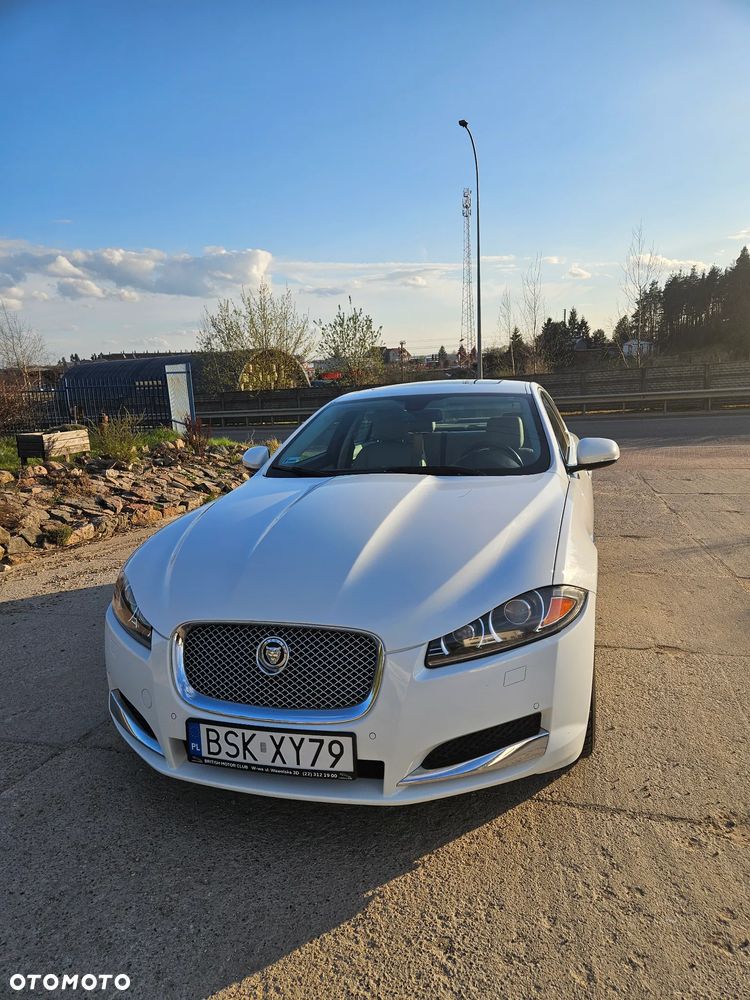 Jaguar XF 2.0 T Premium Luxury - 15