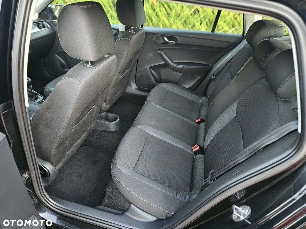 Skoda RAPID 1.6 TDI Ambition - 23