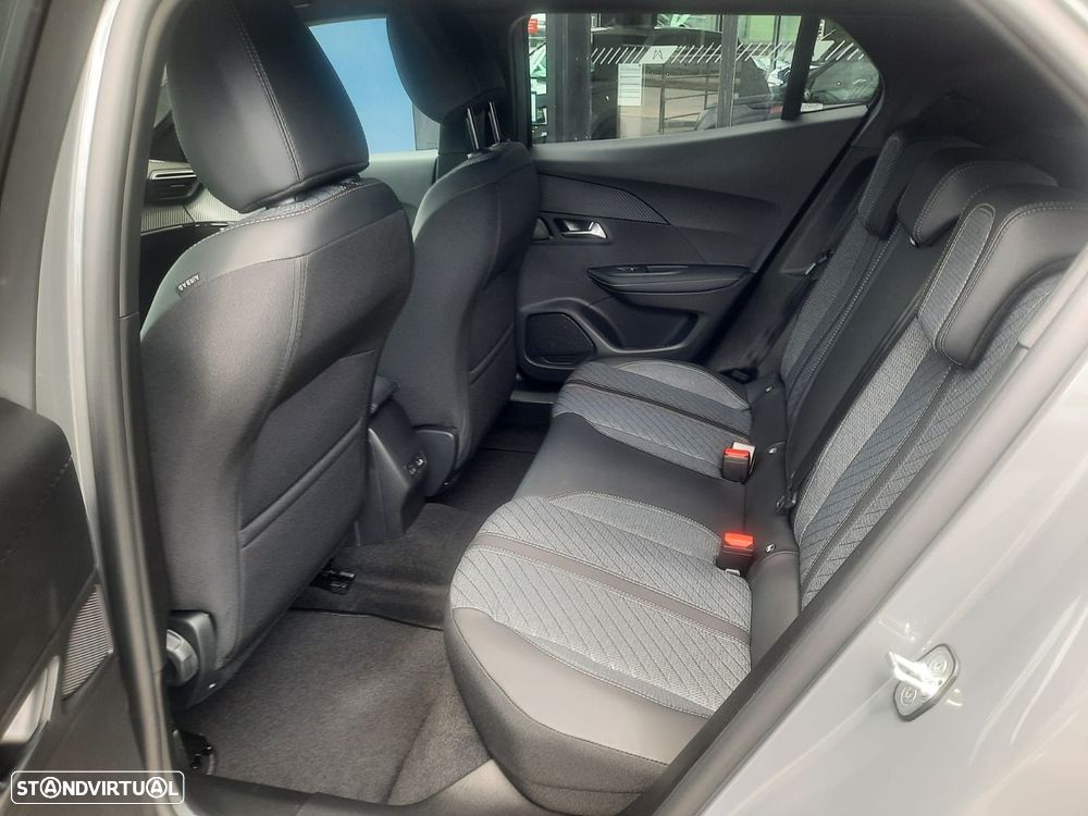 Peugeot 2008 1.2 Allure - 9