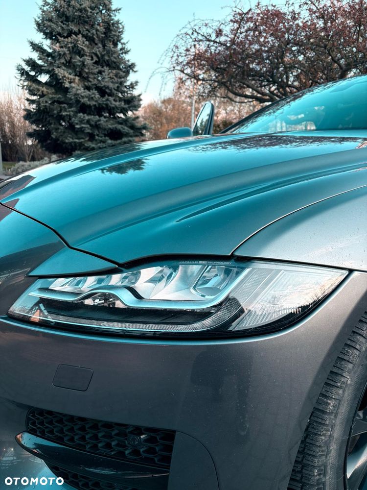 Jaguar XF 2.0 i4D R-Sport - 19