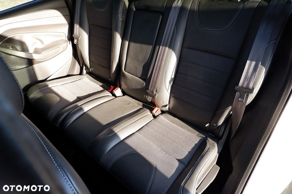 Ford Kuga 2.0 TDCi 4WD Titanium - 29