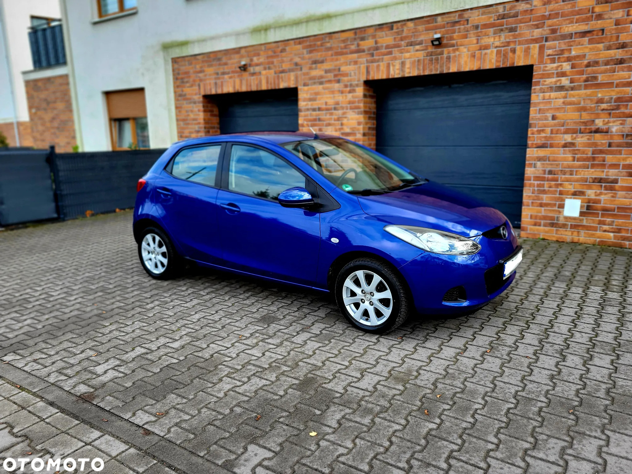 Mazda 2 - 3