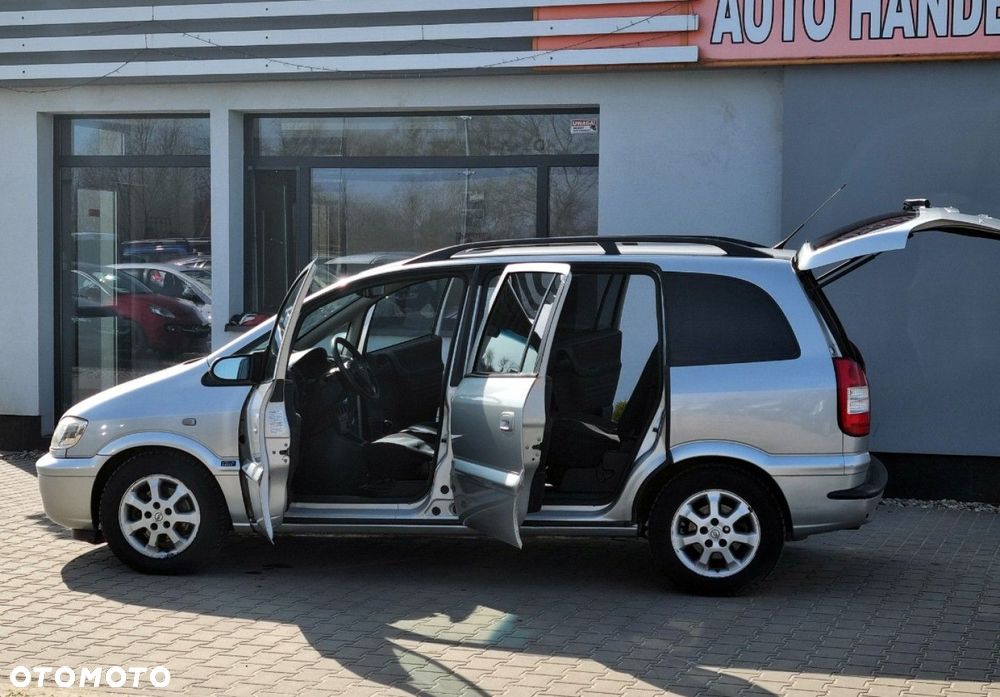 Opel Zafira - 15