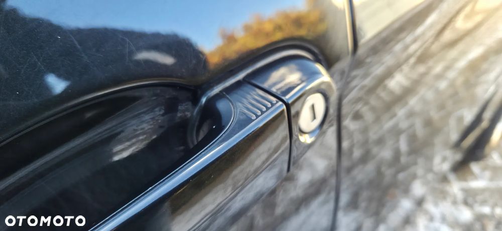 BMW Seria 3 325d Sport-Aut Luxury Line - 22