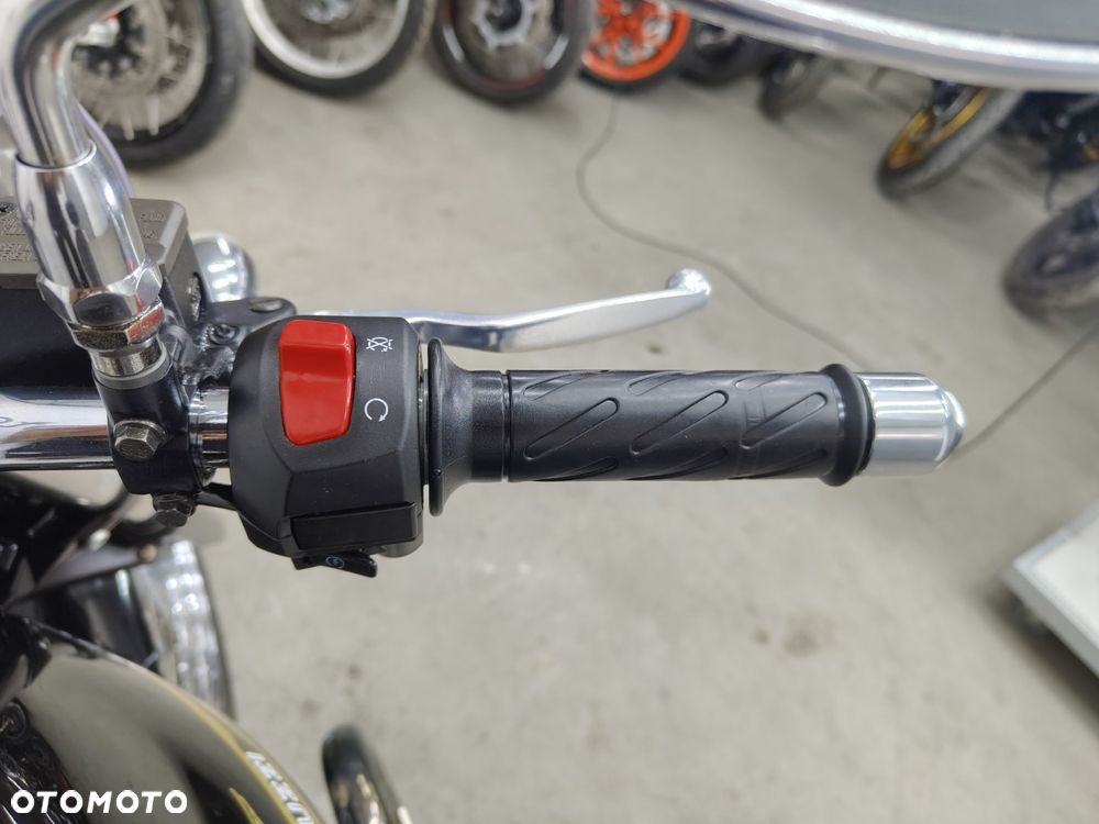 Moto Guzzi V7 - 16