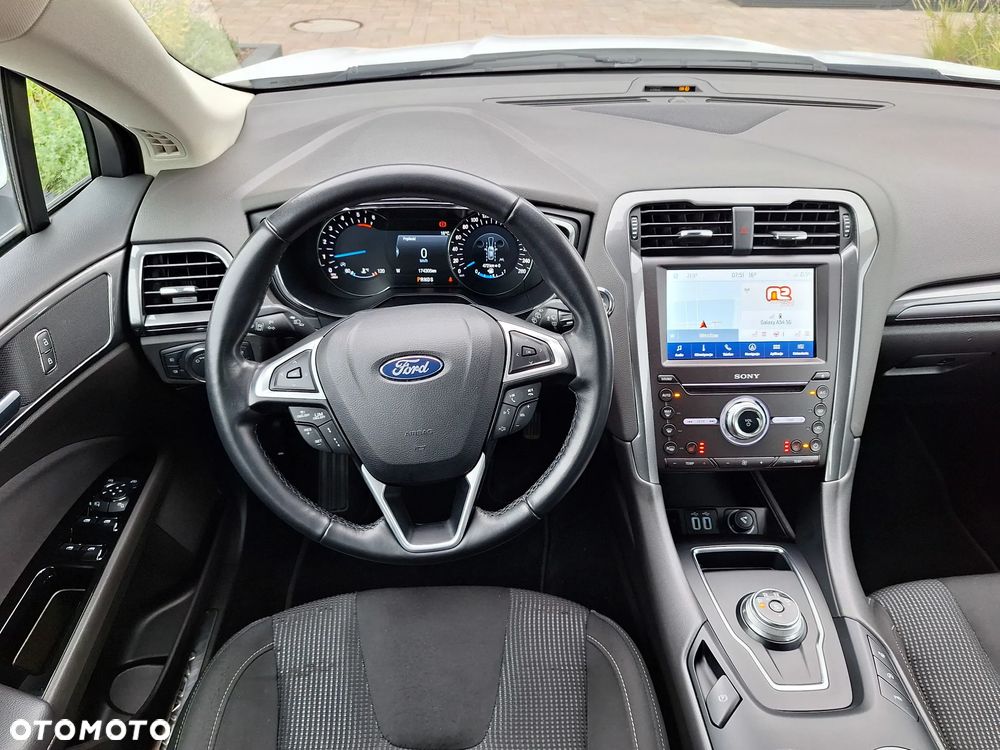 Ford Mondeo 2.0 EcoBlue Titanium - 26