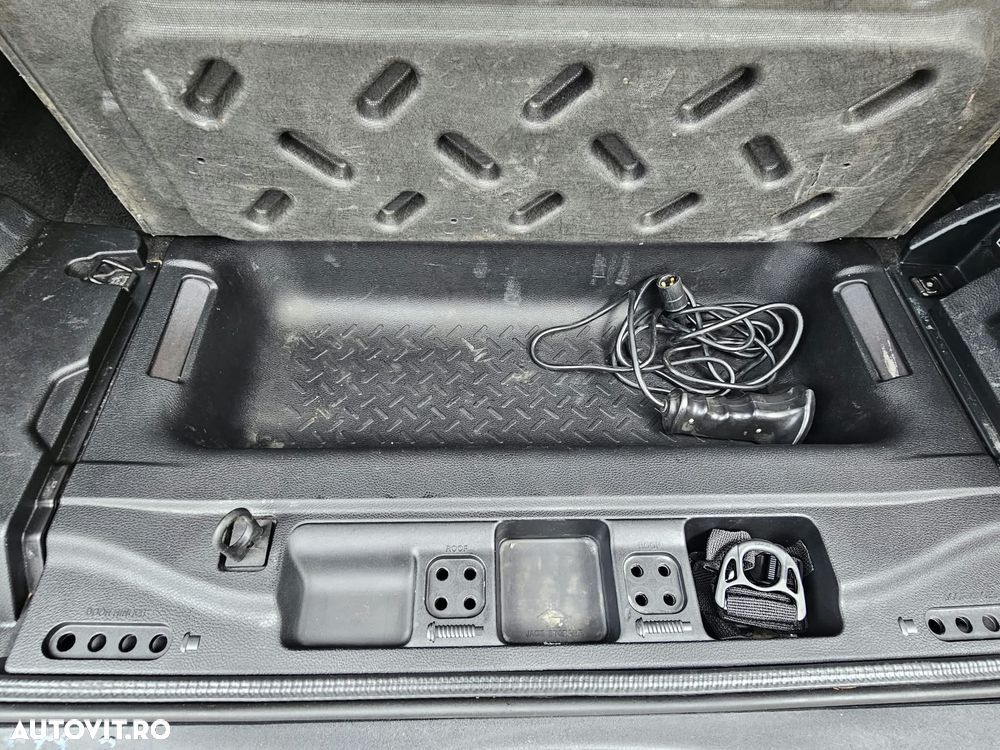 Jeep Wrangler 2.8 CRD AT Rubicon - 13