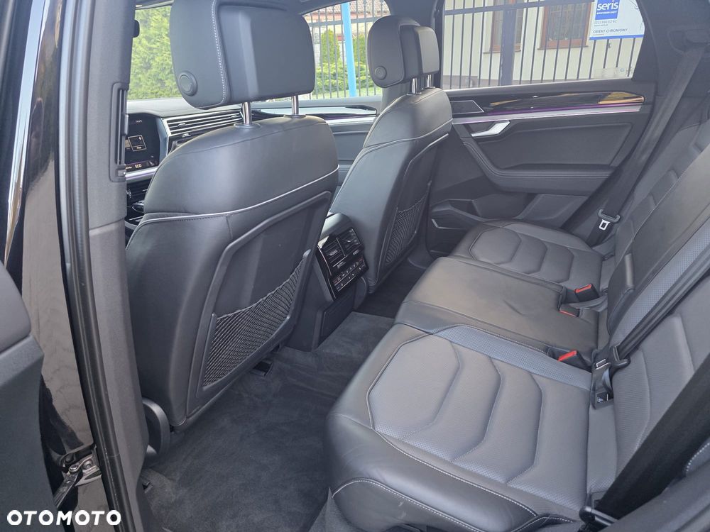 Volkswagen Touareg 3.0 V6 TDI SCR 4Mot R-Line - 19