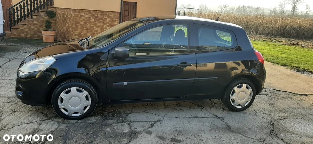 Renault Clio - 18