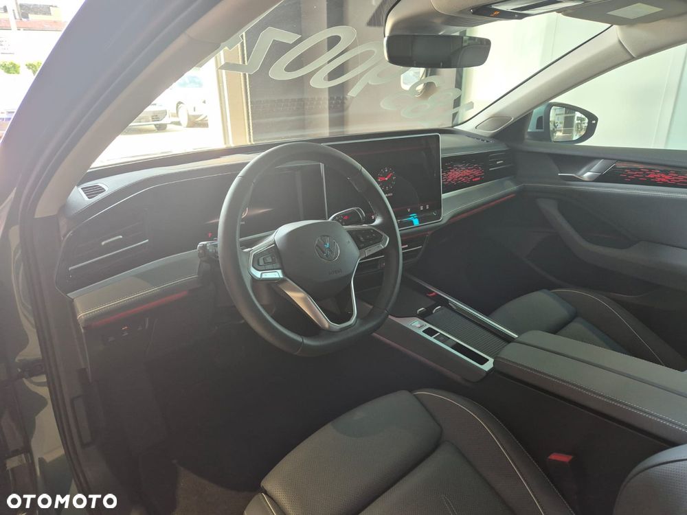 Volkswagen Passat 1.5 TSI EVO Elegance DSG - 12