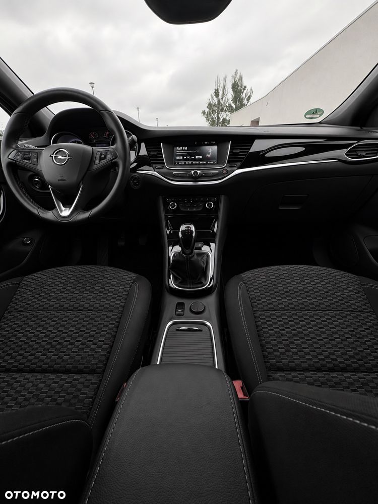 Opel Astra 1.4 T Dynamic - 36