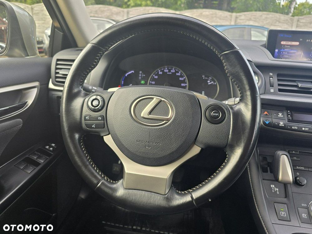 Lexus CT - 16