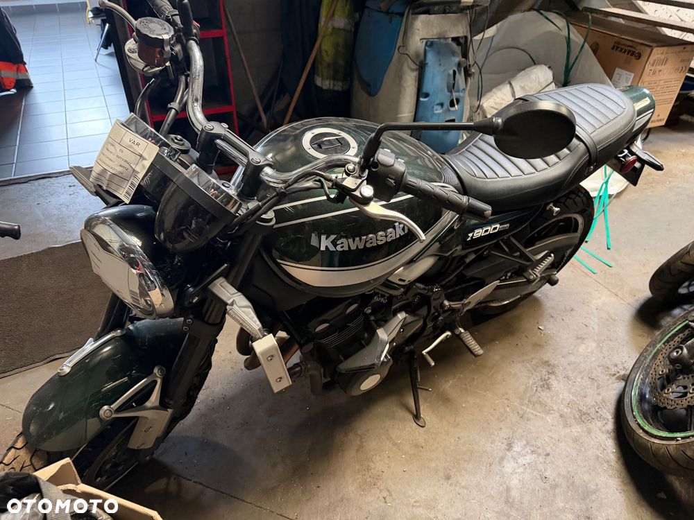 Kawasaki Z 900 RS - 3