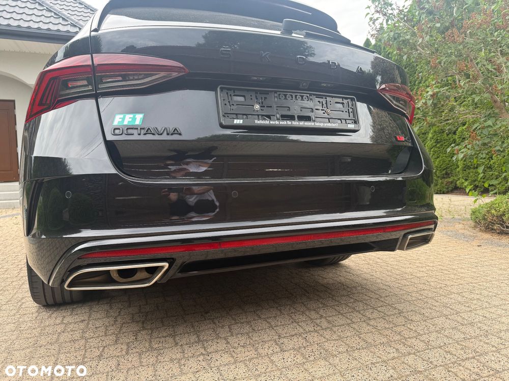Skoda Octavia 2.0 TDI DSG RS - 27