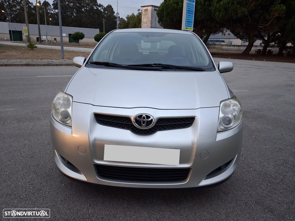 Toyota Auris 1.4 D-4D - 3