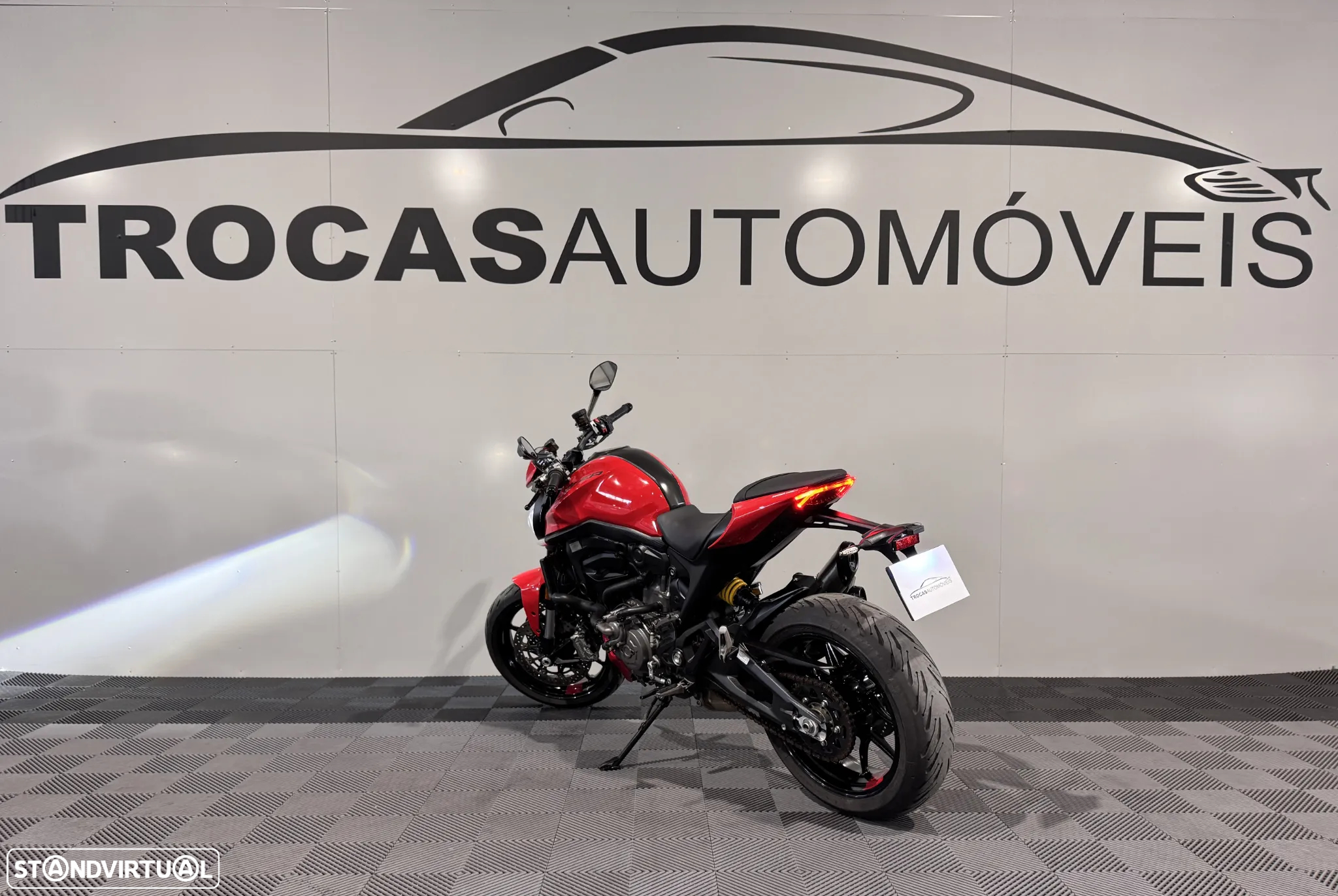 Ducati Monster 937 - 8