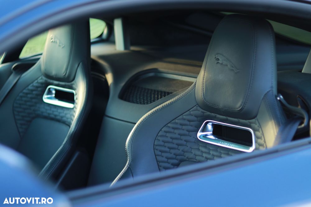 Jaguar F-Type - 11