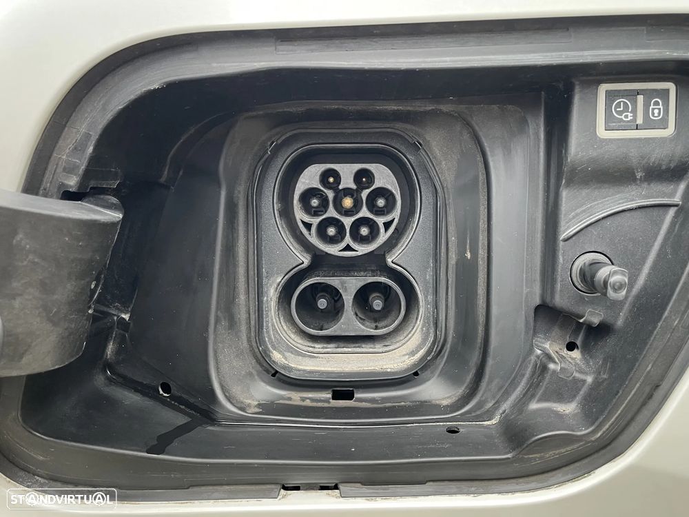 Peugeot e-2008 GT Pack - 19